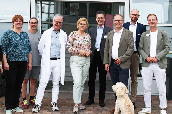 Julia Klöckner (Mitte) zu Besuch bei uns. Julia Klöckner (Mitte) zu Besuch bei uns.