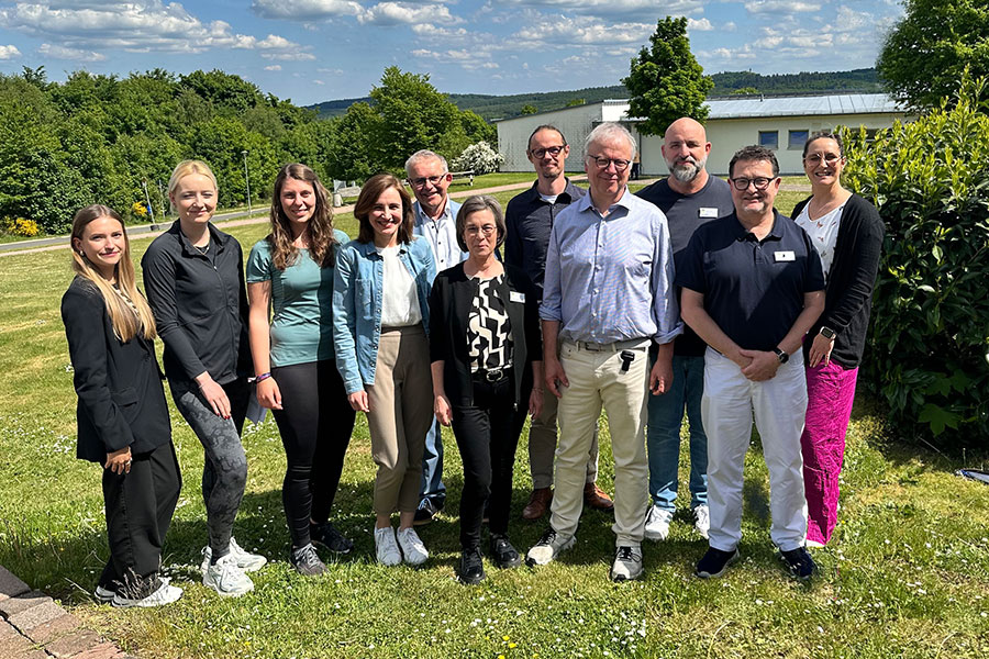 Ein Foto unseres Post-COVID-Teams Ein Foto unseres Post-COVID-Teams